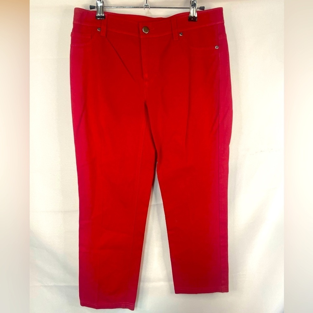 Chicos red denim elastic jeans. These have some stretch, size 0/XS/4/6